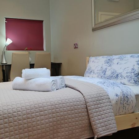London Malvern Road Rooms To Let Exterior foto